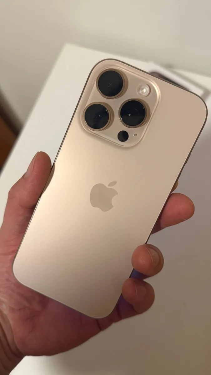 iPhone 16 Pro 256 GB Desert Titanium - Image 3