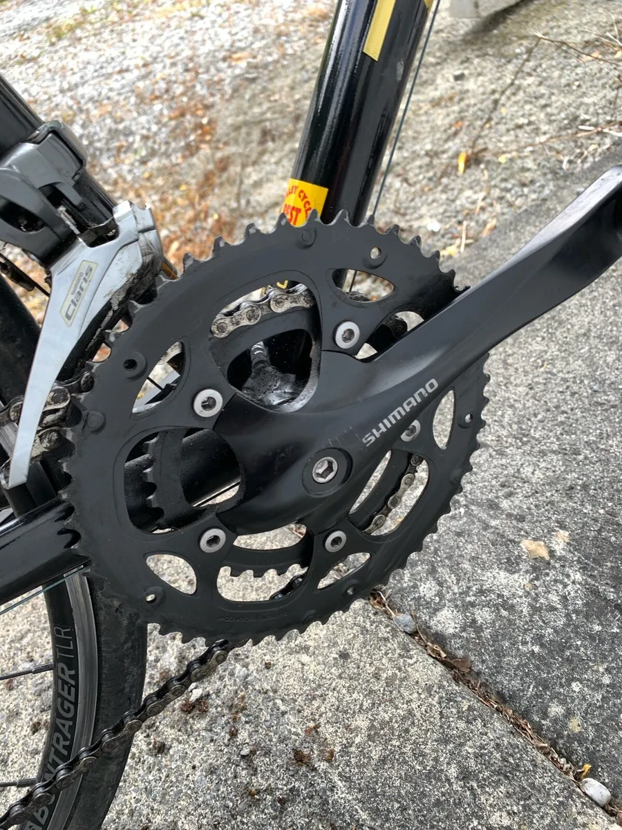 2023 Trek Domane AL 2 Road Bike - Image 2