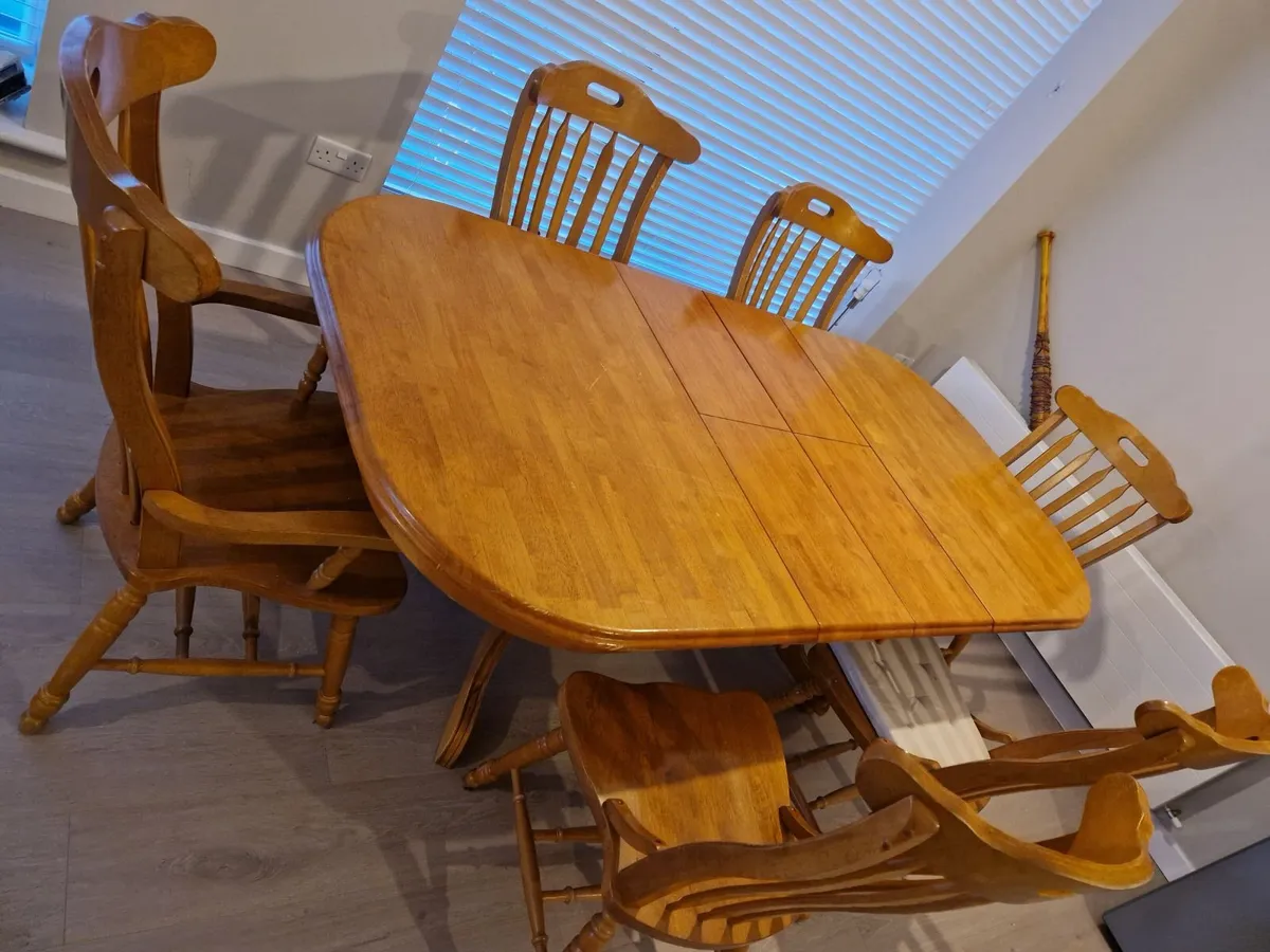 Dining Table and chairs - Image 1