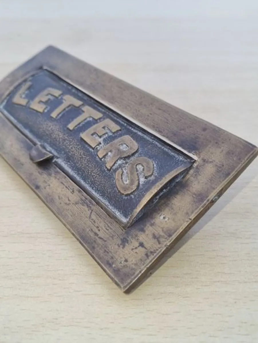 Antique brass letter plate - Image 4