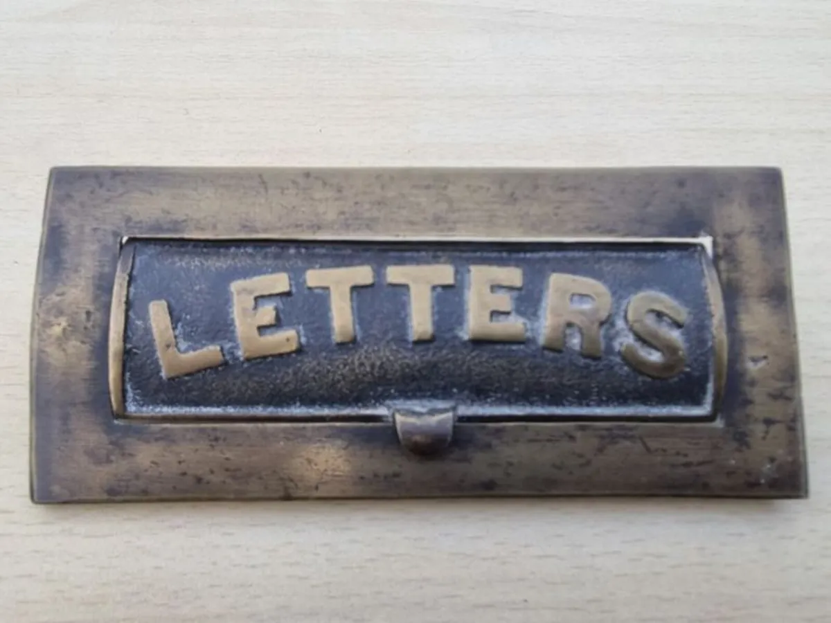 Antique brass letter plate - Image 1