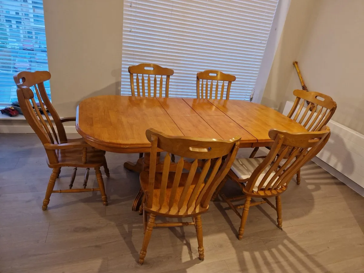 Dining Table and chairs - Image 2