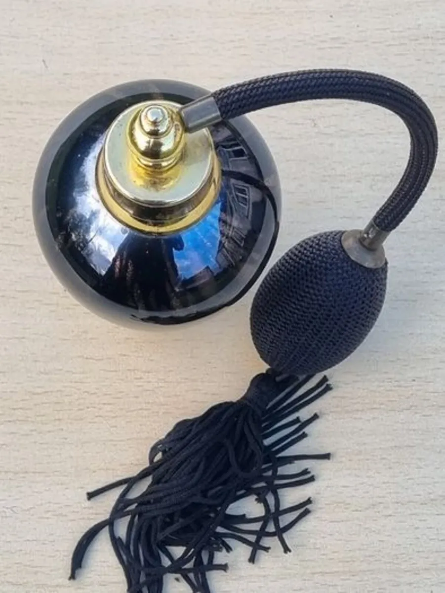 Vintage perfume atomizer made of Murano glass - Image 3