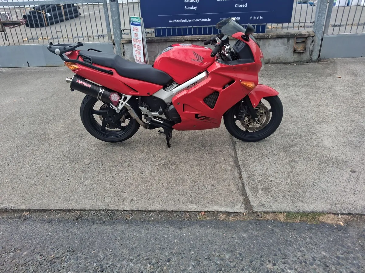Honda vfr 800  1999 - Image 4