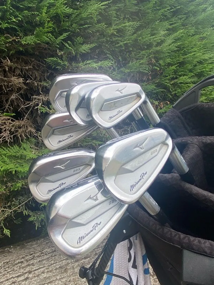 Mizuno Pro 223 irons 4-PW - Image 1