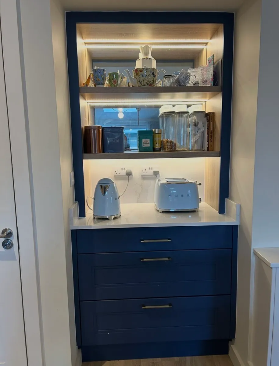 Entire Kitchen, countertops and appliances - Image 4