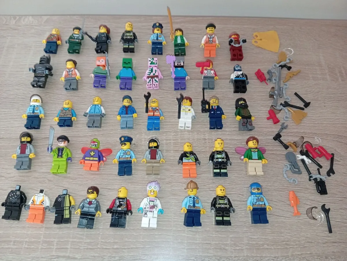 Collection Of Lego Mini Figures Originals In G/c - Image 1