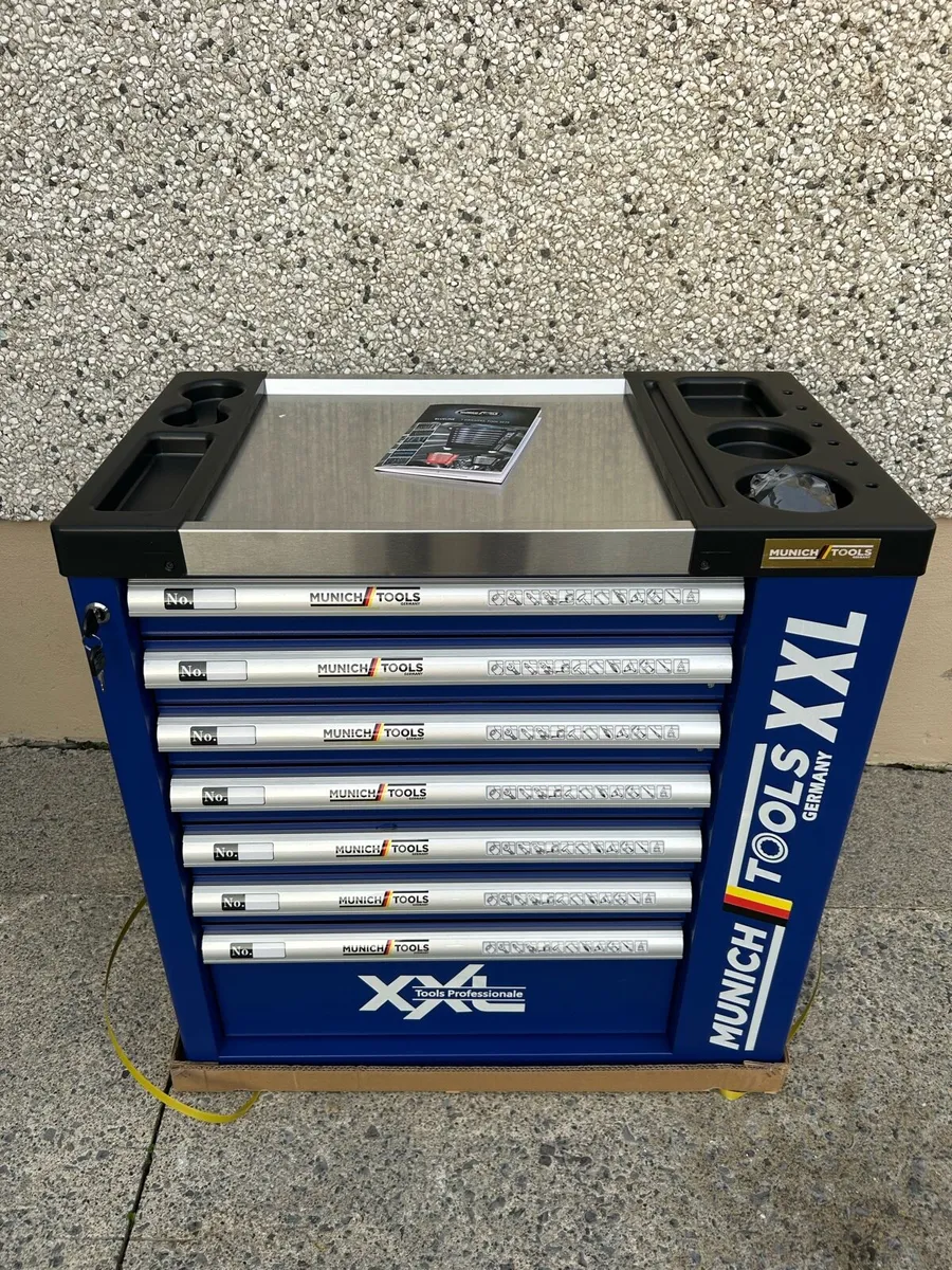 Brand new 7/6 tool chest 🛠️ - Image 1