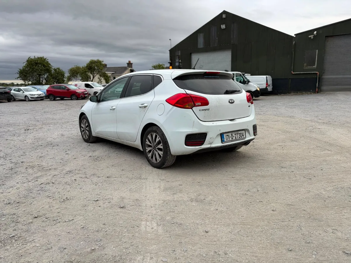 2017 Kia ceed 2 seats  commercial - Image 3