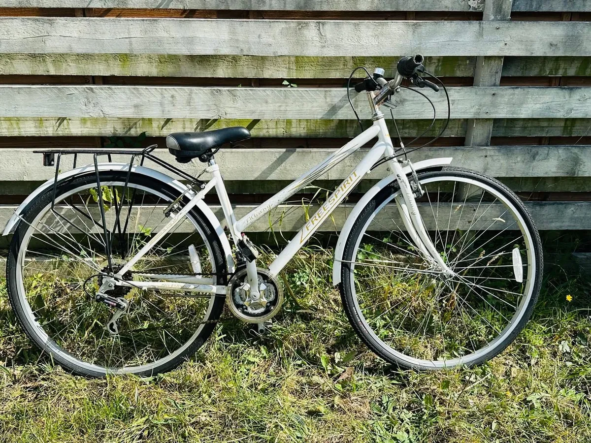 White “Free Spirit” Bicycle – Excellent Condition - Image 1