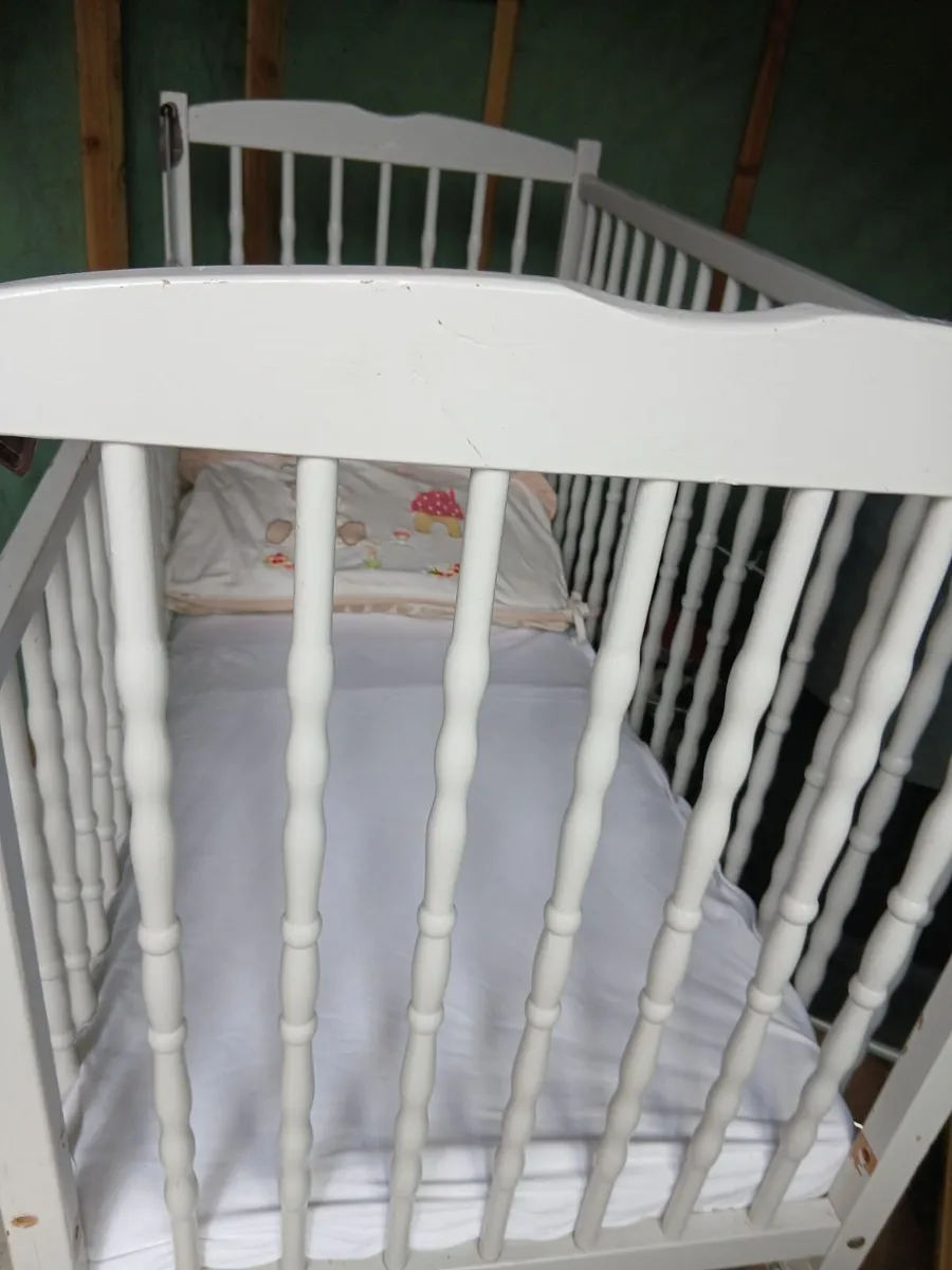 Child's Cot - Image 3