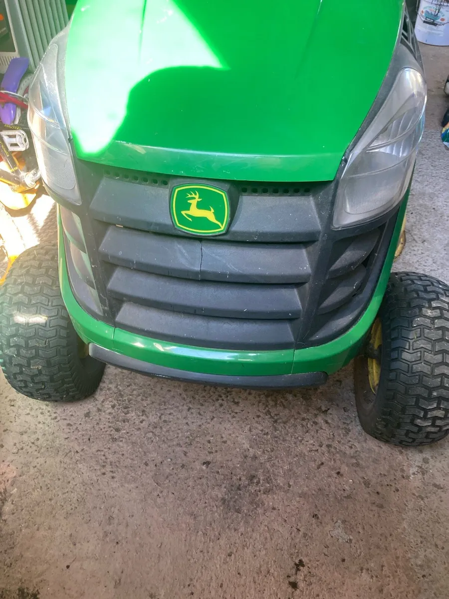 John Deere X146R ride on lawnmower - Image 1