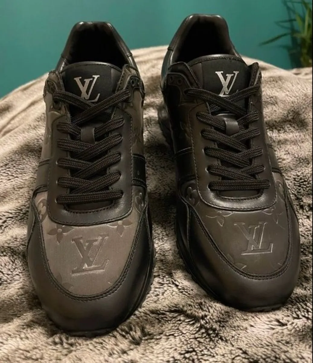 Louis Vuitton Trainers - Image 1