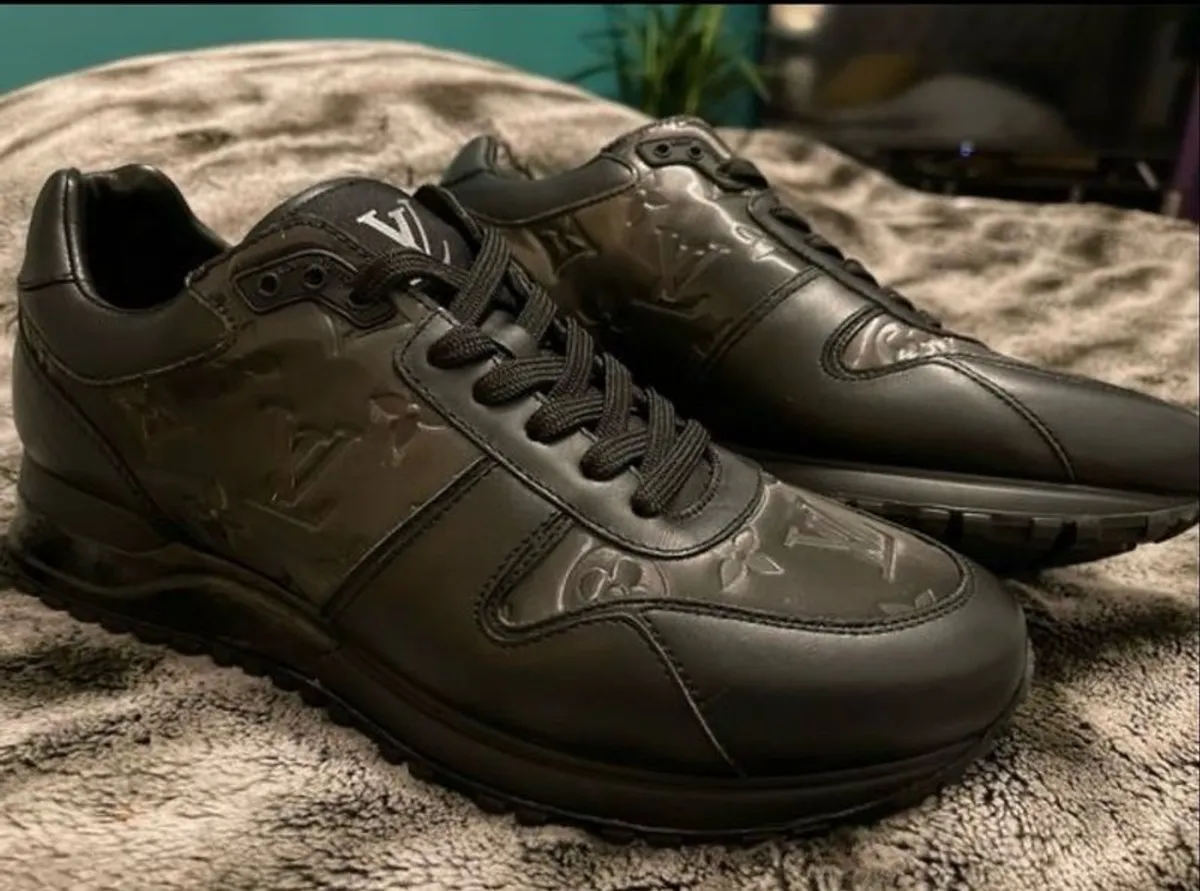 Louis Vuitton Trainers - Image 2