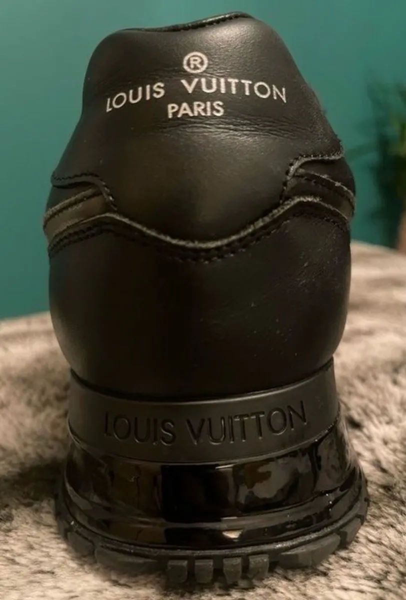 Louis Vuitton Trainers - Image 3