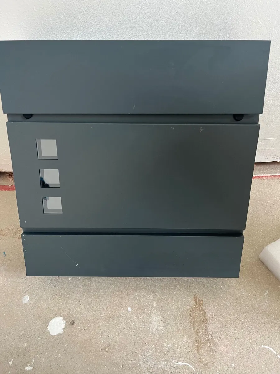 SONGMICS Wall Mounted Mailbox - Image 1