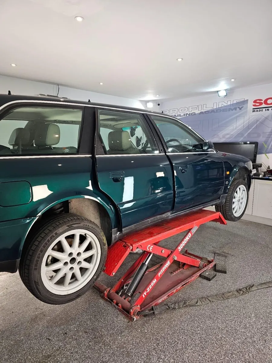 Audi S6 1995 - Image 2