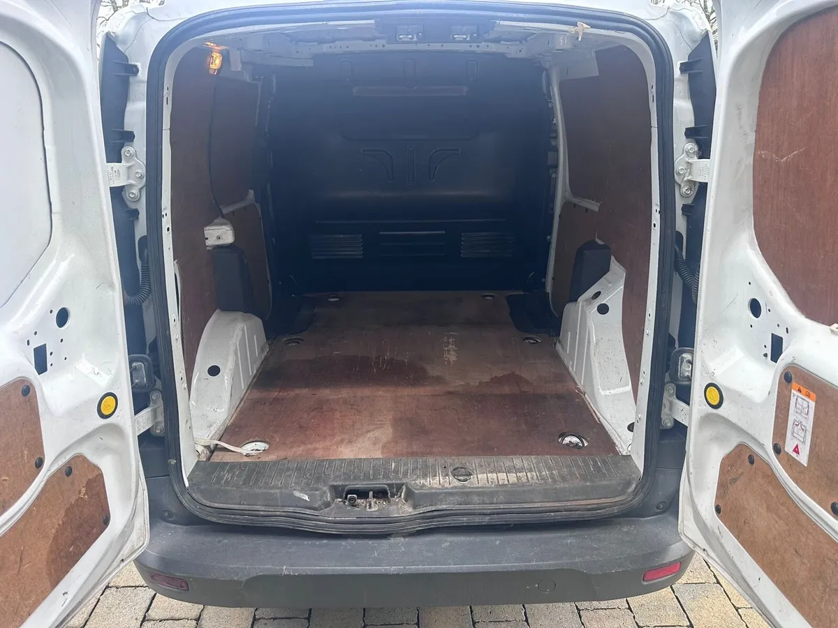 Ford Transit Connect 181 - Image 4