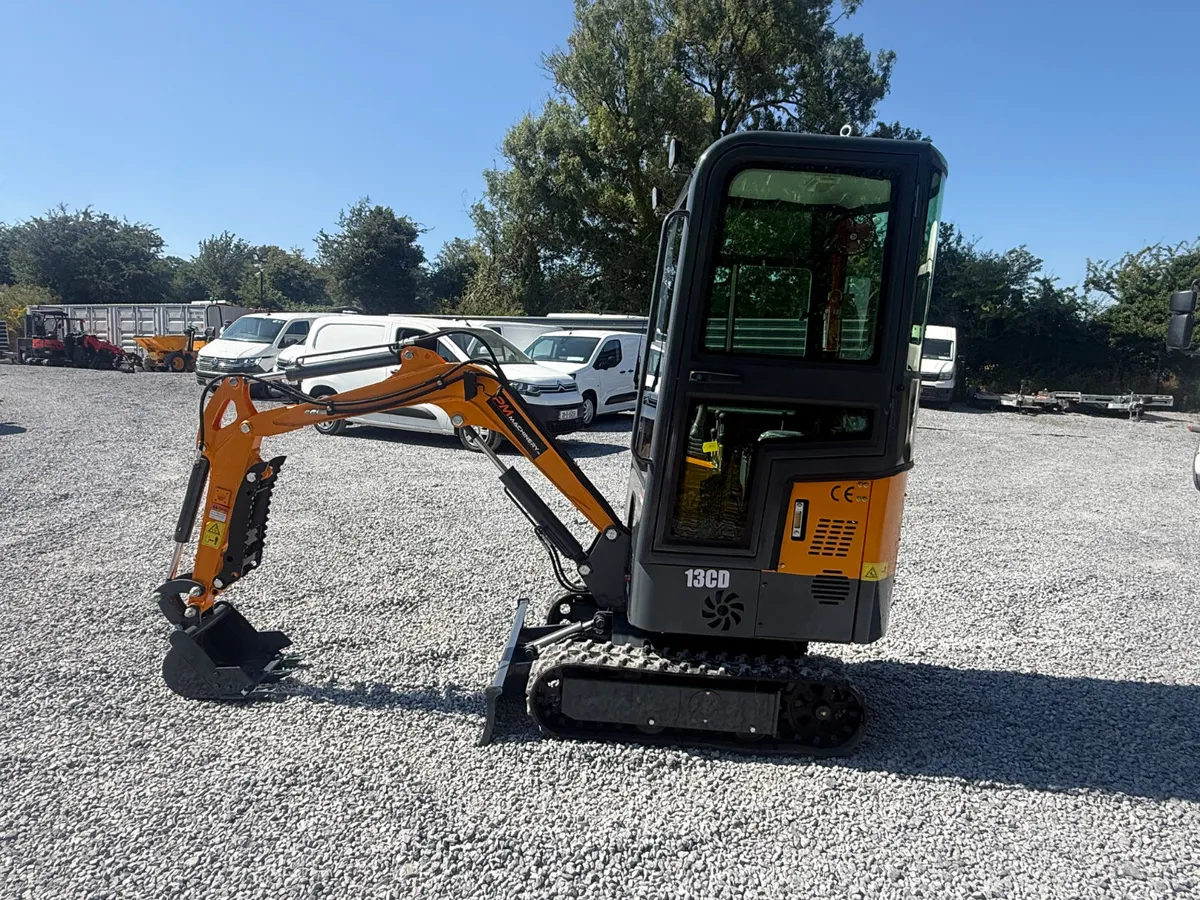 1.3 Ton Mini Digger - Image 3