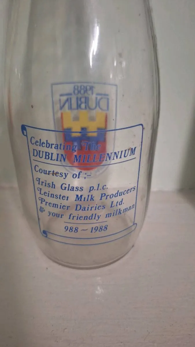 Milk bottles - Image 2