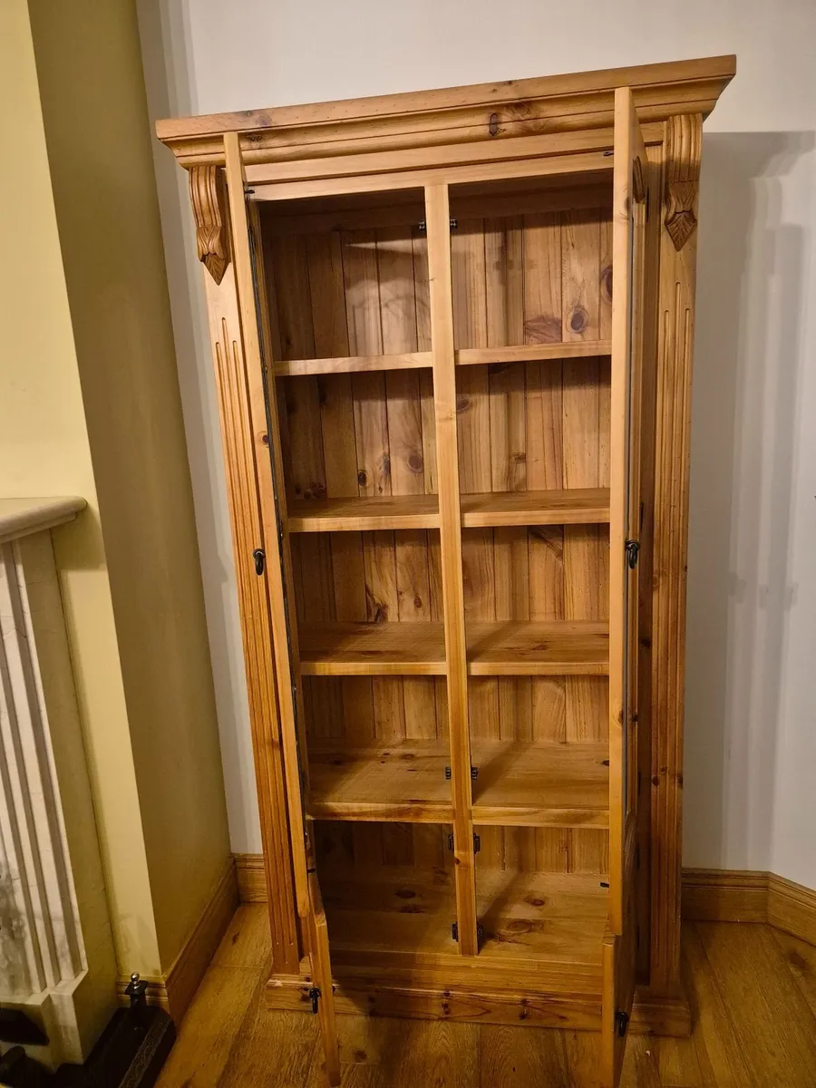 Cabinet - Image 2