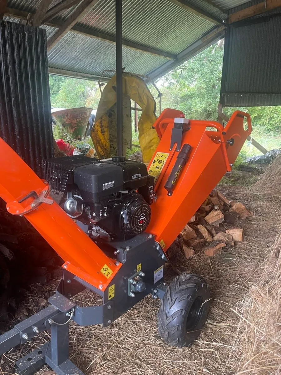 15HP Petrol Wood Chipper / Mulcher - Image 2