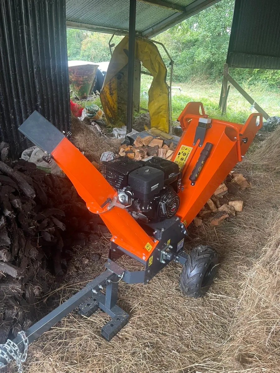 15HP Petrol Wood Chipper / Mulcher - Image 1