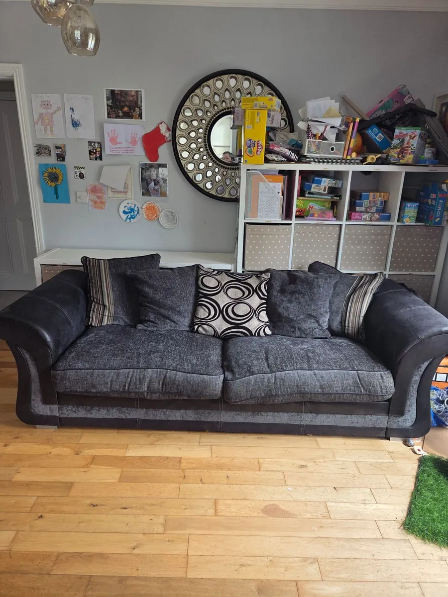 4 seater sofa - Image 1