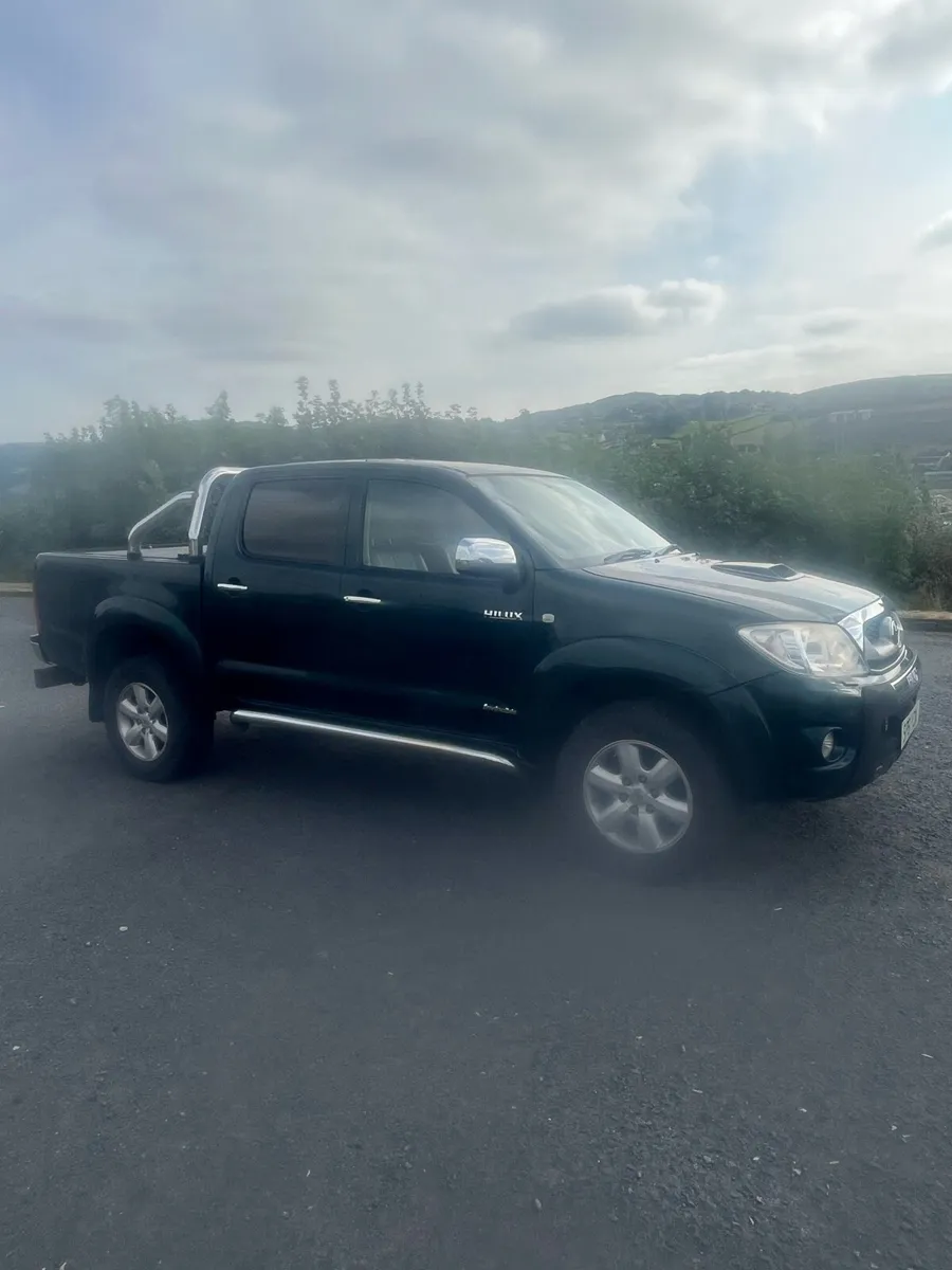 Toyota Hilux 2011 - Image 4