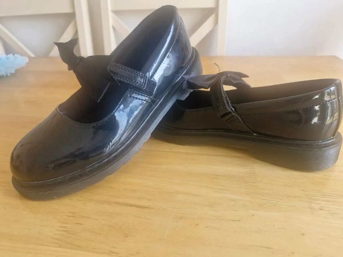 Girls Dr Martens School Shoes - Image 3