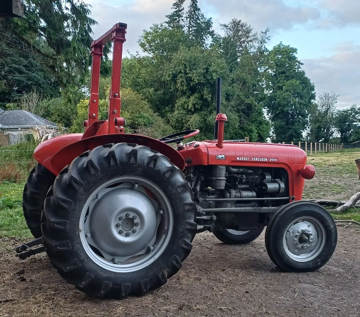 Massey Ferguson 35x vintage tractor for sale - Image 1