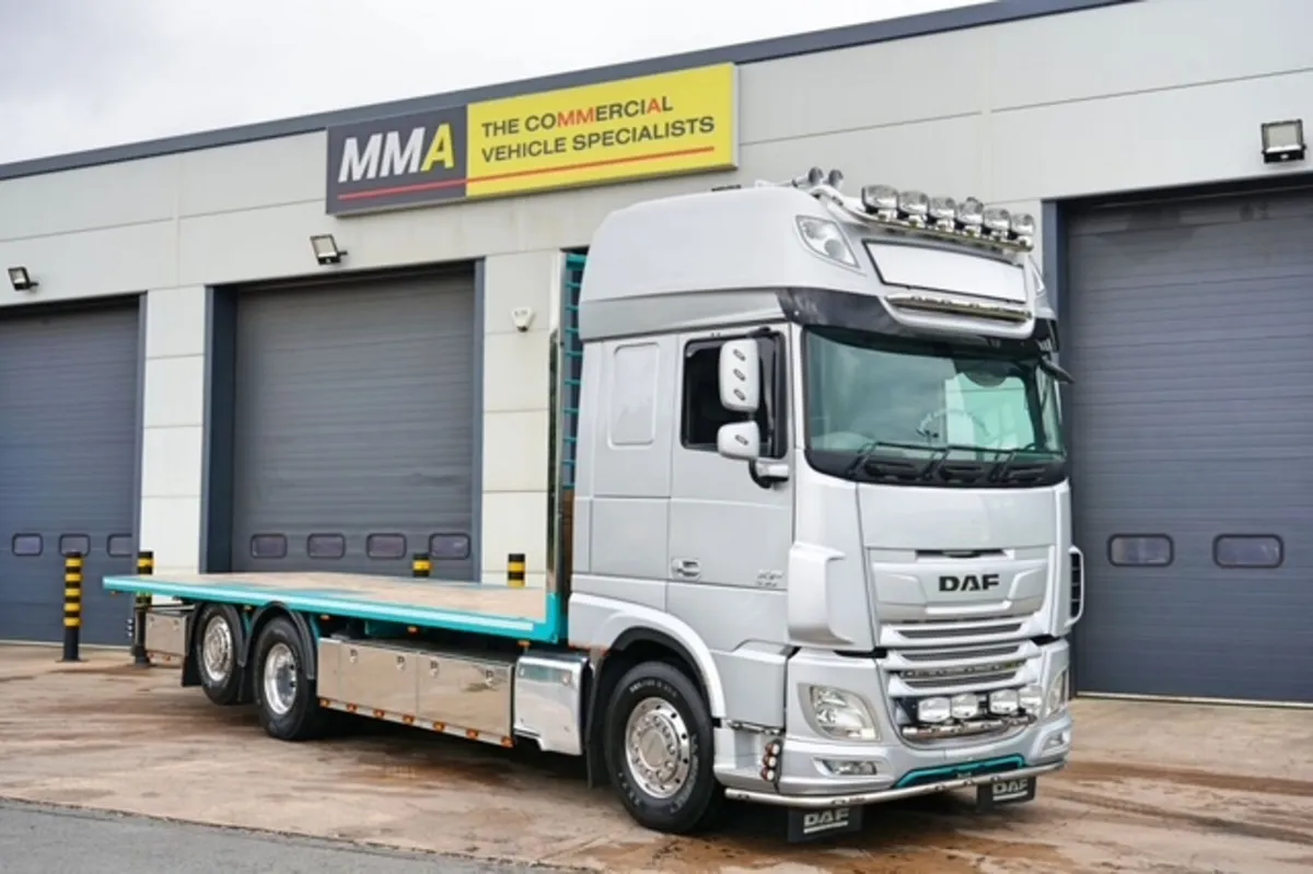 2018 DAF XF 530 6X2 FLATBED - DRAWBAR SPEC - Image 1