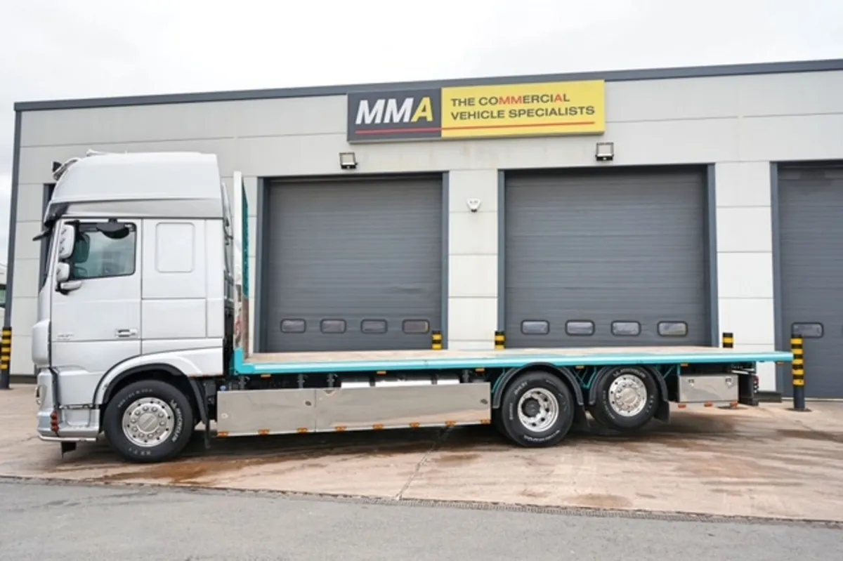 2018 DAF XF 530 6X2 FLATBED - DRAWBAR SPEC - Image 4