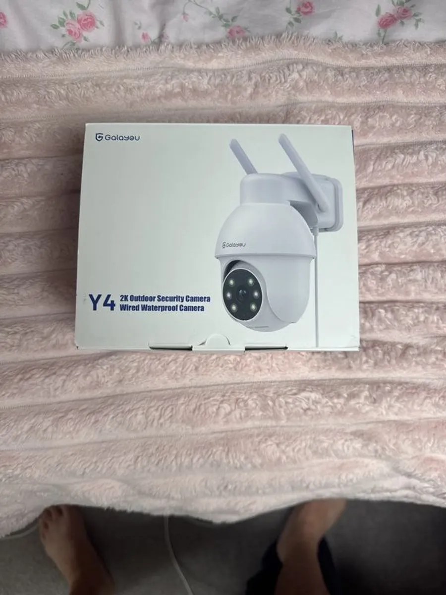 Security Camera - 2K Outdoor & Waterproof