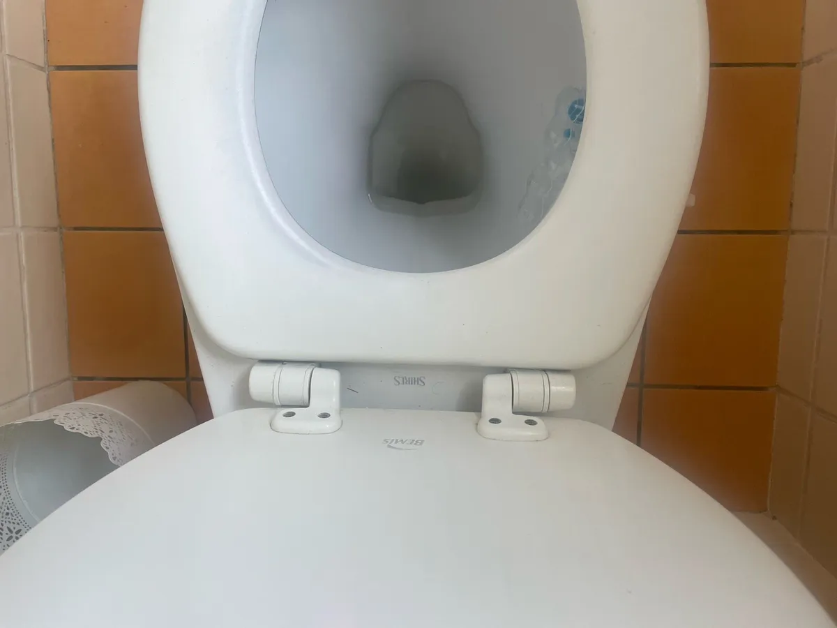 Bathroom ware - Image 4