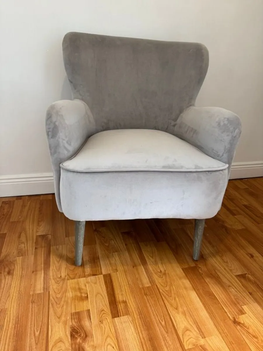 Quaver Accent Chair - Image 1