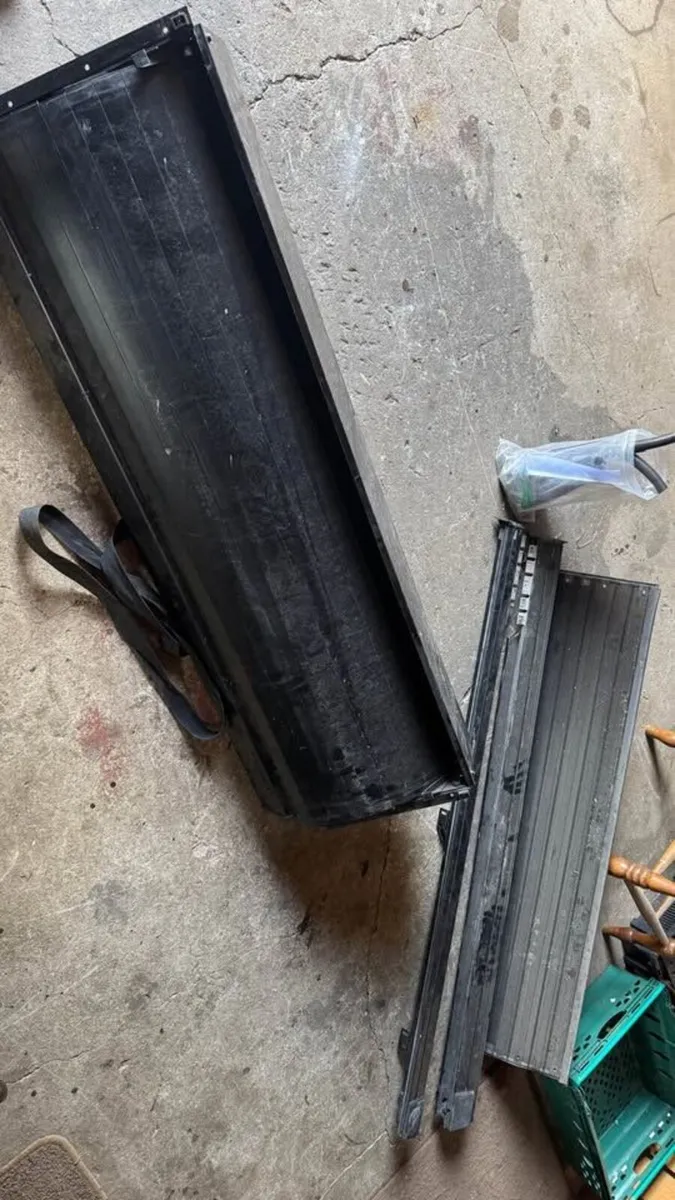 Ford Ranger 2022+ Aeroklas M-Roll Roller Shutter - Image 3