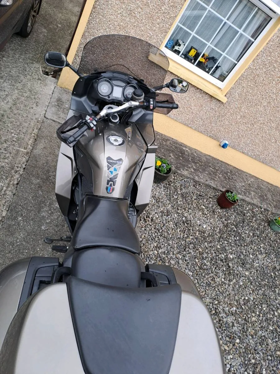2010 BMW K1300 GT Motorcycle j - Image 4