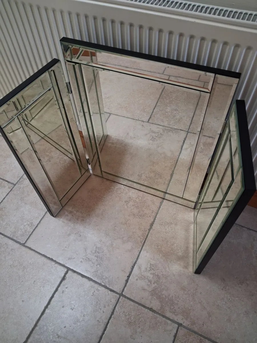 Brand New High Quality Dressing Table Mirror - Image 4