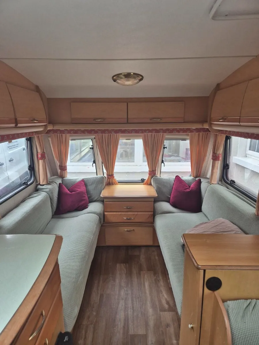 2003 Bailey Pageant Champagne Caravan & solar pane - Image 2