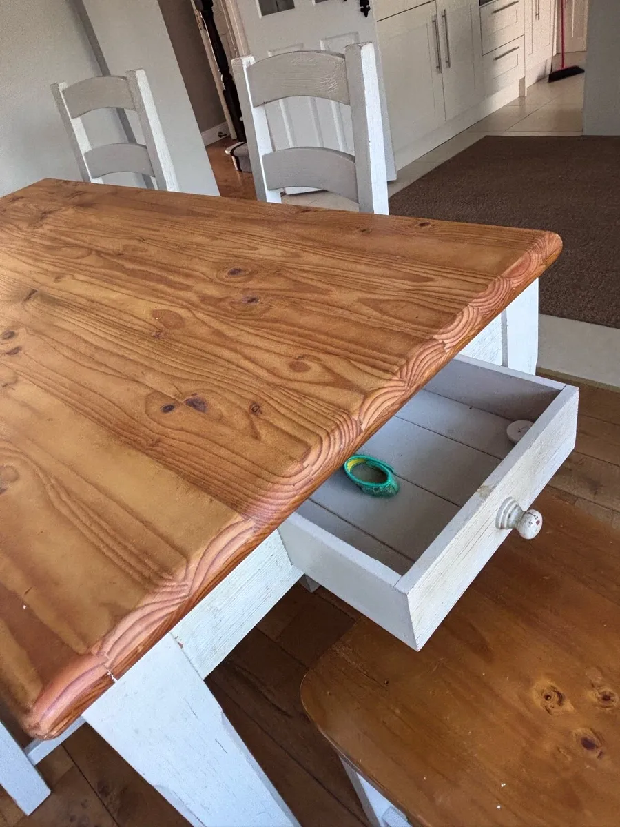 Solid Redwood pine kitchen table 6 chairs - Image 3