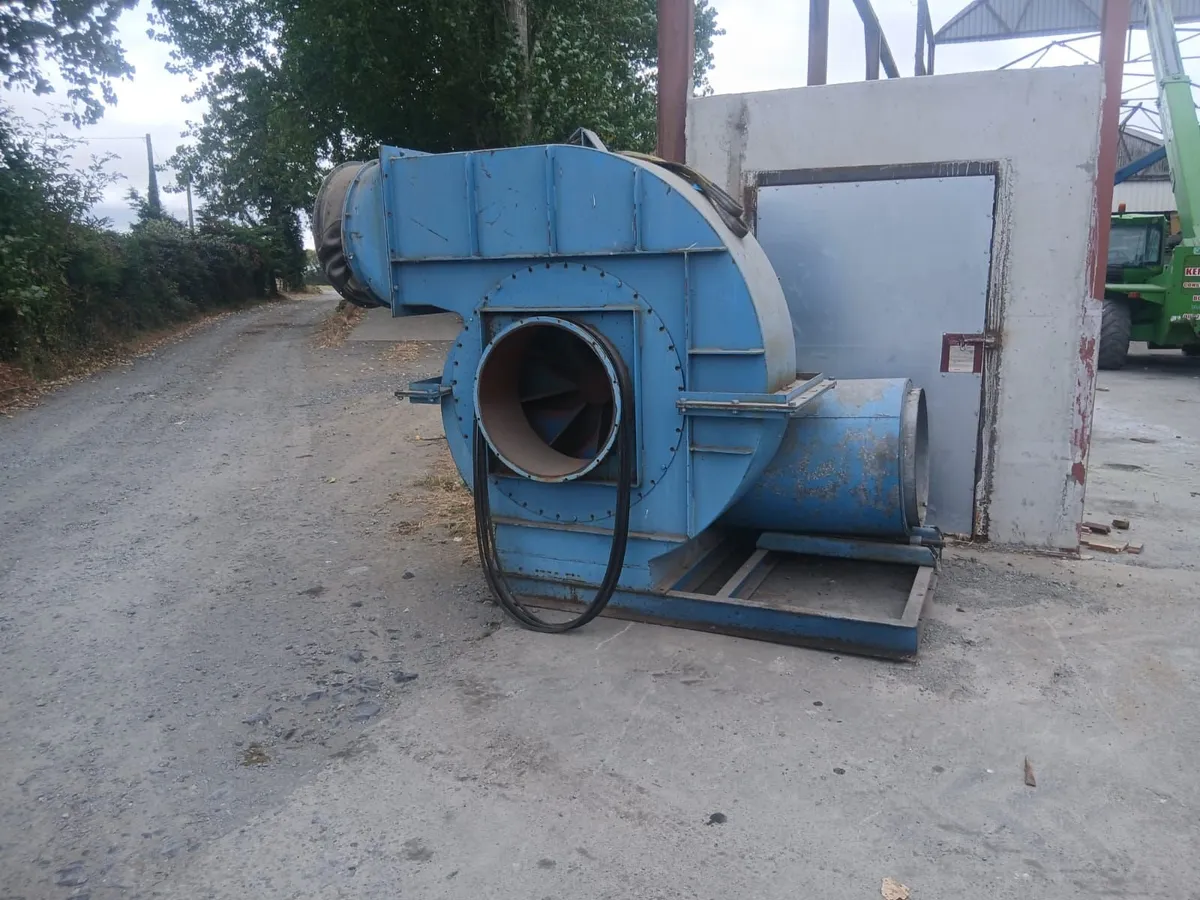 Dust extractor - Image 1