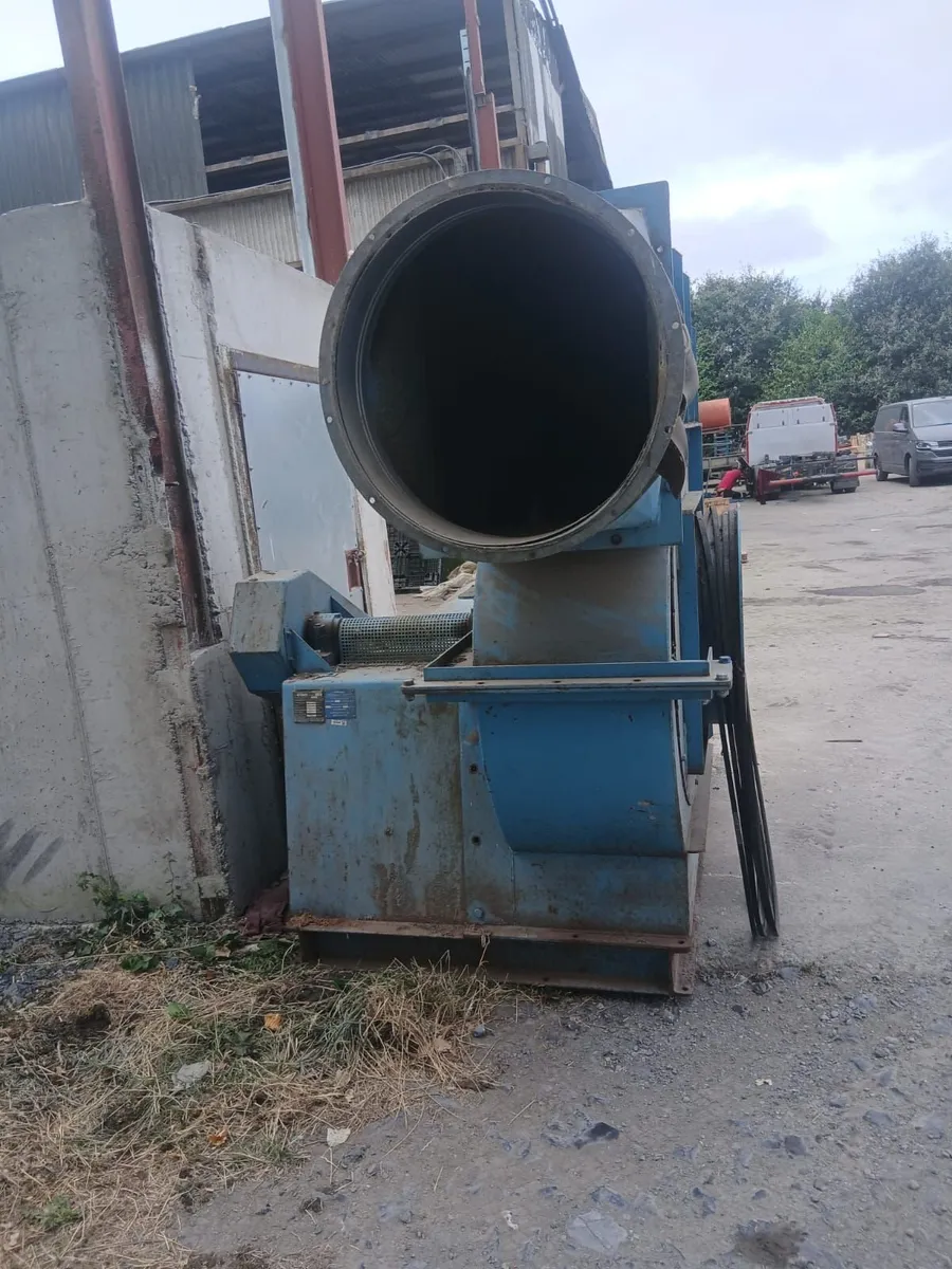Dust extractor - Image 2