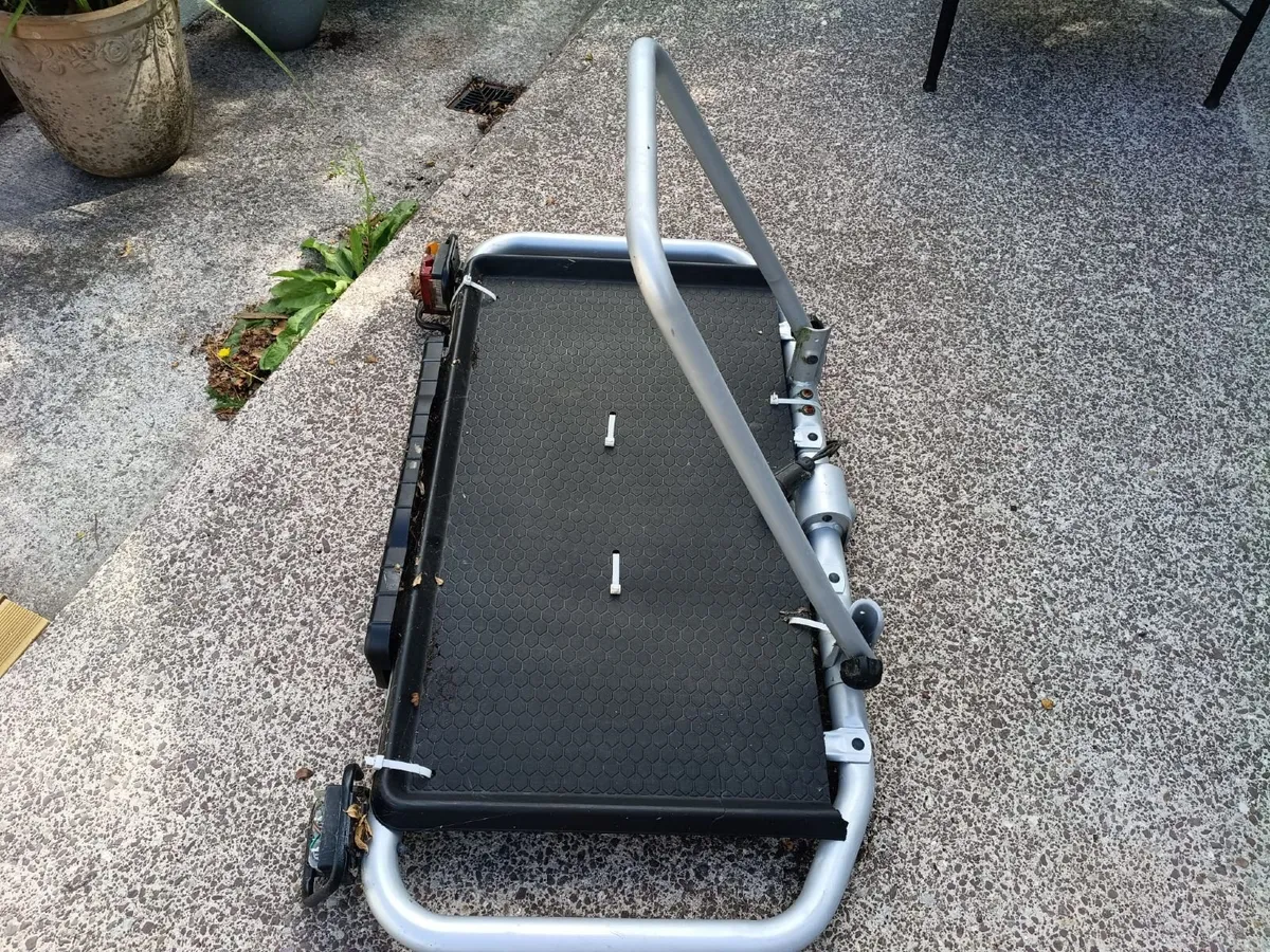 Thule Car towbar carrier - Image 2