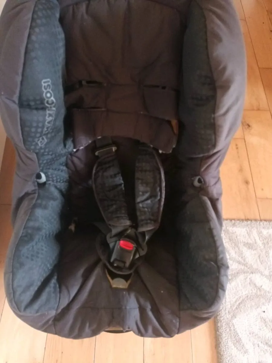 Car seat  💺  for  sale now - Image 4