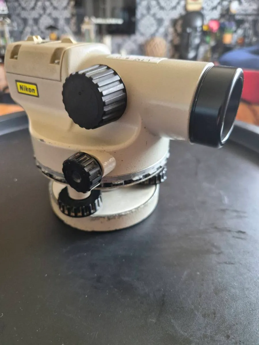 Nikon AZ-2 Automatic optical level - Image 1