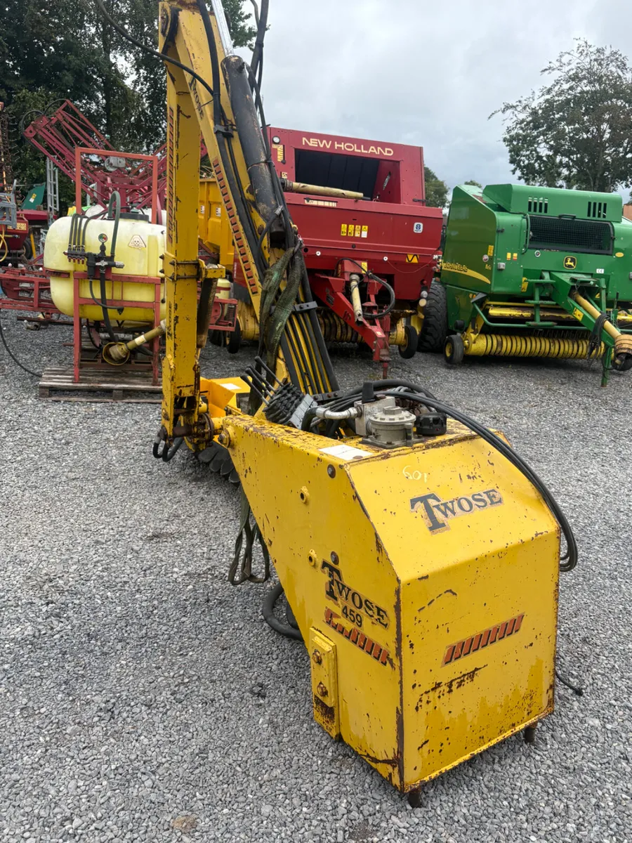 Twose Hedgecutter - Image 1