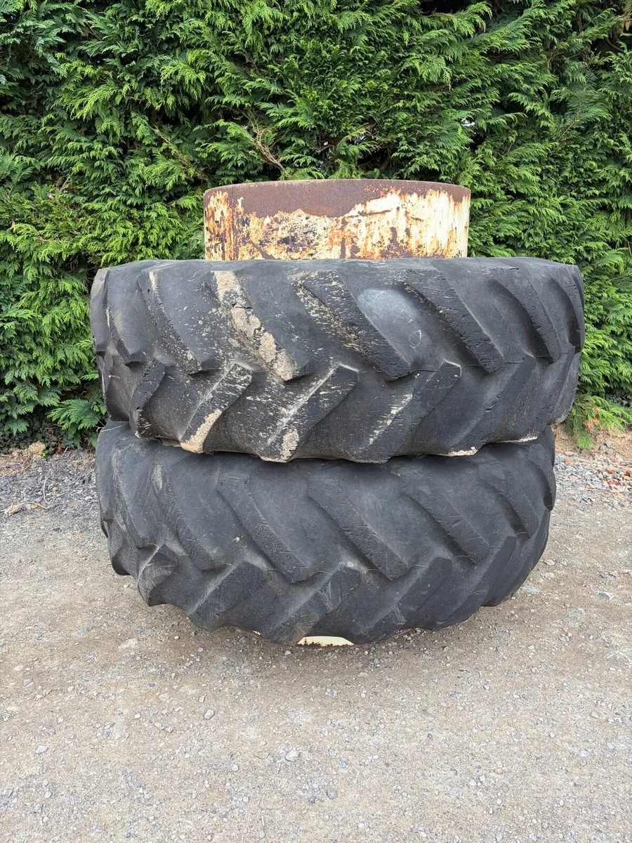 Stocks 20.8r38 duals - Image 1