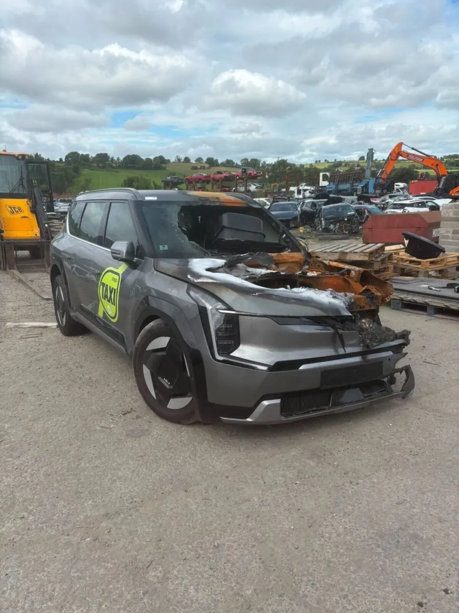 KIA EV9 FOR BREAKING - Image 1