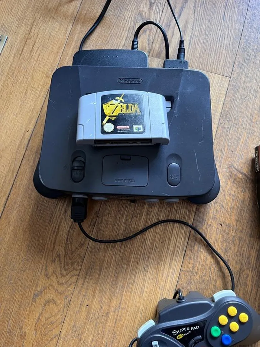 Nintendo 64 N64 2 ORIGINAL Controllers 10 Games Zelda, Banjo, Jet Force Gemini - Image 4